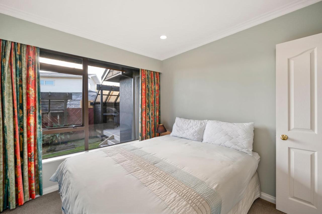 Taupo Escape - Rainbow Point Holiday Home Extérieur photo